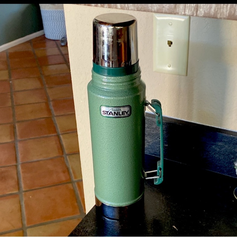 Vintage Aladdin Stanley Thermos - Large. No scratches.
